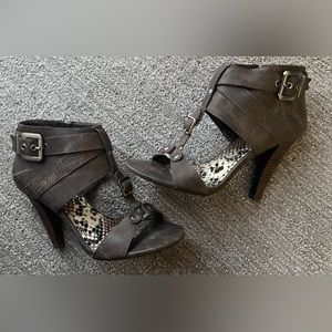 EUC Gianni Bini Heels